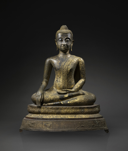 <b>A GILT- AND BLACK-LACQUER BRONZE FIGURE OF BUDDHA SHAKYAMUNI</b>
