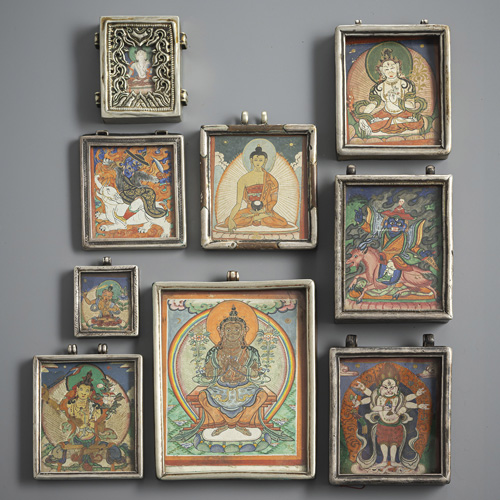 <b>Nine tsagli in shrines, partly in silver</b>