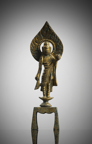 <b>A GILT-BRONZE FIGURE OF BUDDHA SHAKYAMUNI</b>