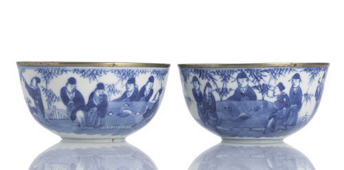 <b>A PAIR OF BLUE AND WHITE PORCELAIN BOWLS WITH THE 'SEVEN WISE MEN IN THE BAMBOO GROVE'</b>