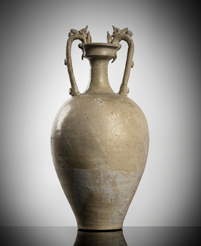 <b>A LARGE AMPHORA WITH DRAGON HANDLES</b>