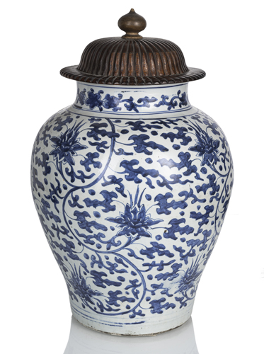 <b>A LARGE PORCELAIN JAR WITH UNDERGLAZE BLUE LOTUS BLOSSOM AND VINE DECORATION</b>