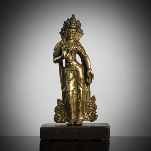 <b>A BRONZE FIGURE OF A BODHISATTVA</b>