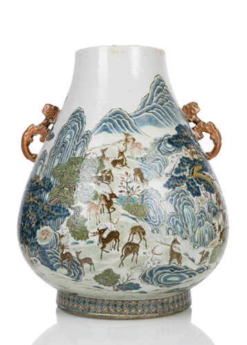 <b>A 'Hu'-shaped vase with 'hundred deer' decoration and side handles</b> <b>A 'Hu'-shaped vase with 'hundred deer' decoration and side handles</b>