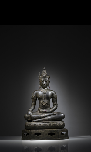 <b>A BRONZE FIGURE OF BUDDHA PAREE</b>