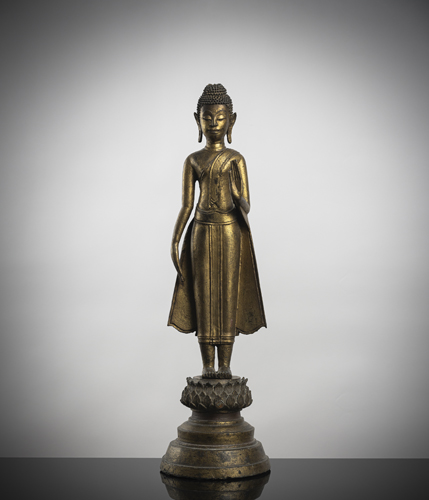 <b>A GILT-BRONZE FIGURE OF BUDDHA SHAKYAMUNI</b>