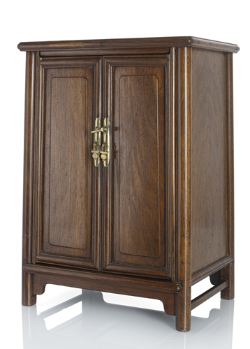 <b>A small huanghuali round-corner kang cabinet</b>
