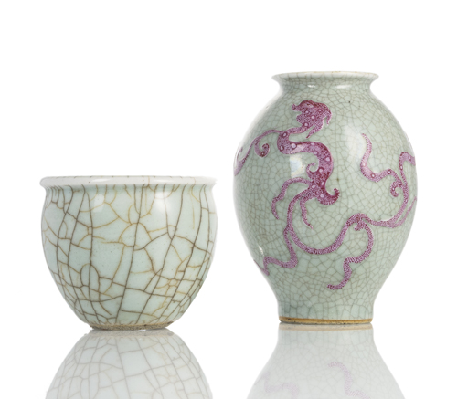 <b>A bulbous vase with chilong in relief over a craquelé celadon ground, accompanied by a small cachepot with craquelé glaze</b>