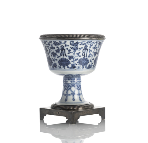 <b>A stemcup  with underglaze blue decoration of Lanca script and lotus in European silver mounting</b>