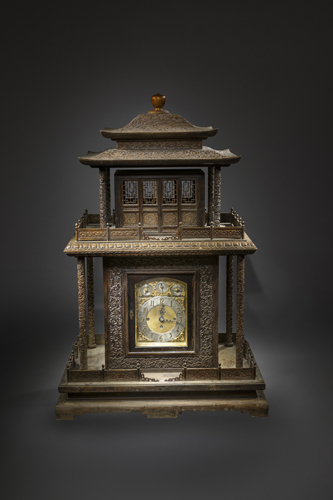 <b>A large wooden pagoda-shaped clock with English clock movement</b>