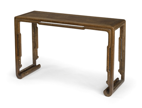 <b>An unusual 'jichimu' altar table</b>