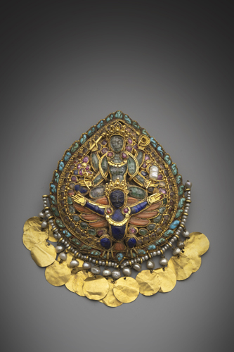 <b>A fine gold pendant</b>