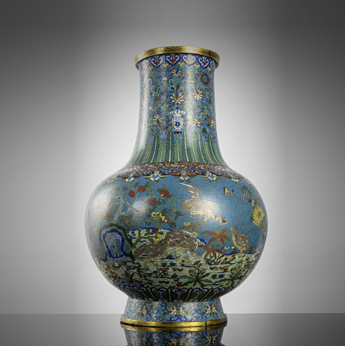<b>A LARGE CLOISONNÉ-ENAMELLED VASE</b>