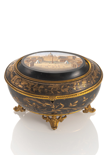 <b>Schatulle mit Mikromosaik - Der Petersplatz in Rom</b>