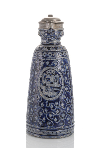 <b>Große Steinzeug Kegelkanne mit spanischem Wappen</b>