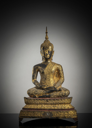 <b>A GILT- , BLACK- AND RED-LACQUERED BRONZE FIGURE OF BUDDHA SHAKYAMUNI</b>