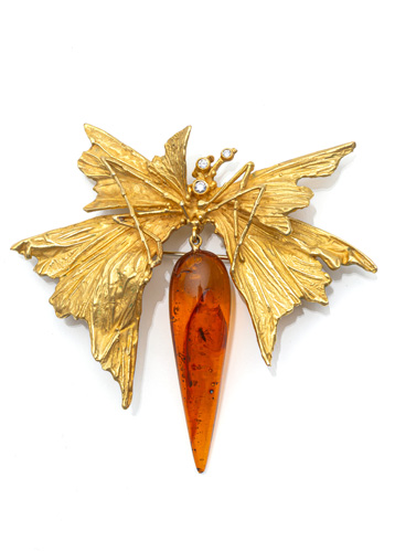 <b>Außergewöhnliche Brosche mit Bernstein</b>
