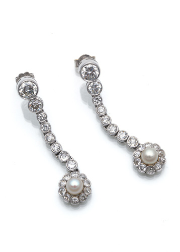 <b>Brilllant-Ohrhänger mit Perlen</b>