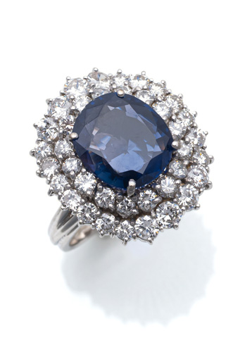 <b>Ring mit Saphir & Brillanten</b>