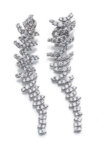 <b>Brilliant earrings</b> <b>Brilliant earrings</b>