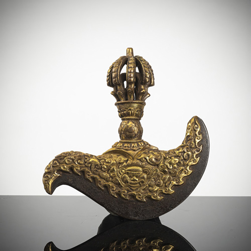 <b>A PARCEL GILT-BRONZE AND IRON RITUAL KNIFE, KARTTRIKA</b>
