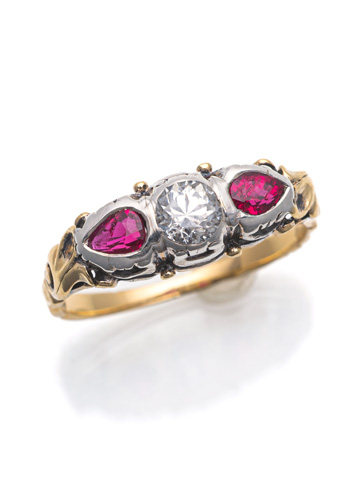 <b>Ring mit Diamant u. Rubinen</b>