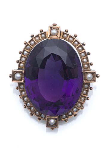 <b>Neoklassizistischer Anhänger mit Amethyst</b>