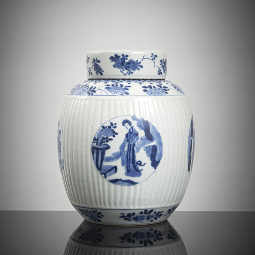<b>A blue and white porcelain jar with ribbed walls and medallions with ladies, cover with boys playing</b>