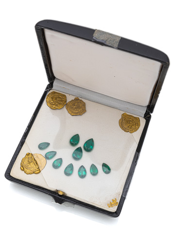 <b>TEN DROP-CUT EMERALDS</b> <b>TEN DROP-CUT EMERALDS</b>