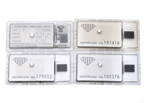 <b>Vier Brillanten</b> <b>Vier Brillanten</b>