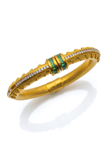 <b>DIAMOND EMERALD BANGLE</b> <b>DIAMOND EMERALD BANGLE</b>