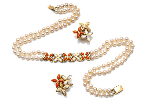 <b>VAN CLEEF & ARPELS EAR JEWELRY</b> <b>VAN CLEEF & ARPELS EAR JEWELRY</b>