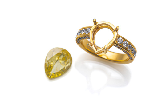 <b>FANCY YELLOW DIAMOND</b> <b>FANCY YELLOW DIAMOND</b>