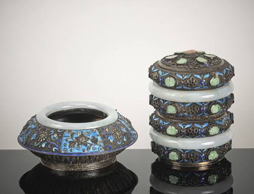 <b>A slver filigree box and cover and brush washer with enamel decoration, jadeite bangles and inlays</b>