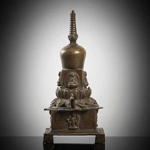 <b>A bronze stupa</b>