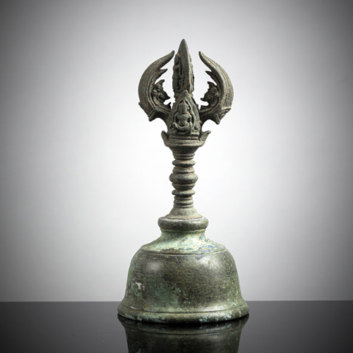 <b>A good bronze priest bell</b>