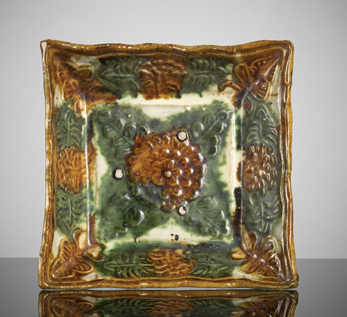 <b>A good sancai-glazed square bowl</b>