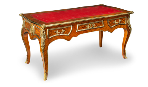 <b>Bureau-Plat im Louis-XV-Stil</b>