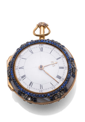 <b>Feine Gold-Taschenuhr mit achatverziertem Übergehäuse</b>