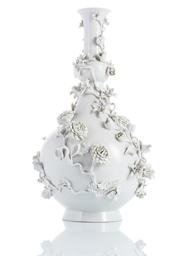 <b>Balustervase mit applizierten Blüten</b>