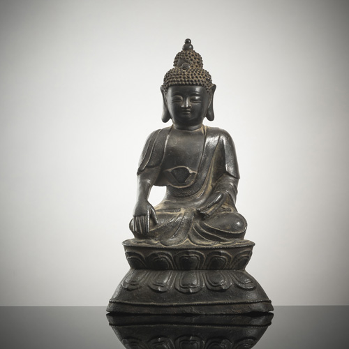 <b>A bronze of Buddha Shakyamuni on a lotus</b>
