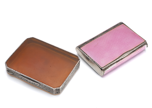 <b>Zwei Tabatieren</b>