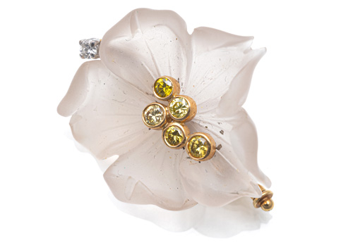 <b>Blütenbrosche</b>