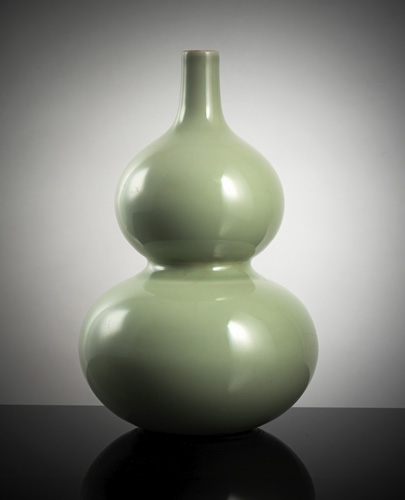 <b>A CELADON-GLAZED DOUBLE-GOURD VASE</b>