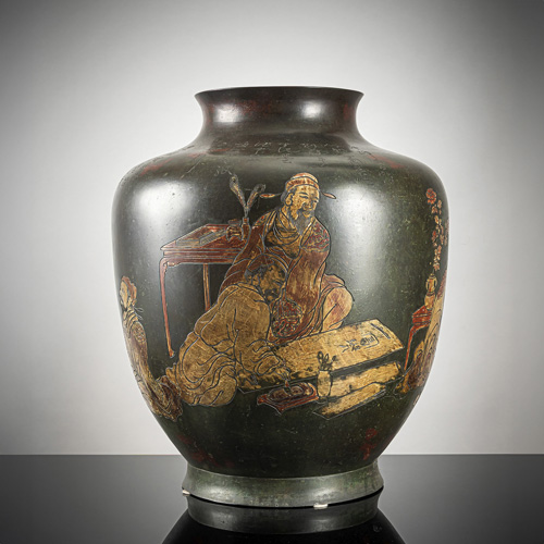 <b>A fine bronze vase</b>