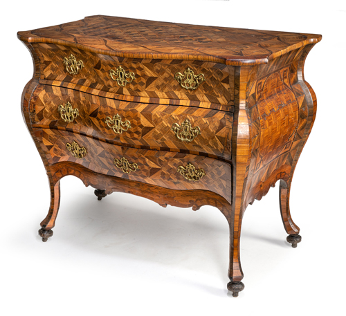 <b>Kommode mit aufwendiger Marketerie, Parketerie und Bronzebeschlagwerk</b>