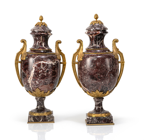 <b>Paar Marmorvasen mit Bronzemontierung</b>