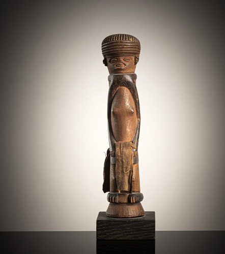 <b>Stehende Figure aus Holz</b>