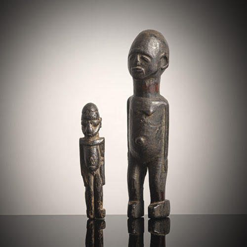 <b>Zwei stehende Figuren</b>