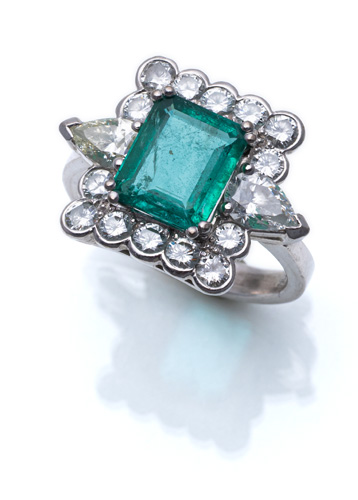 <b>Smaragd Brillant Ring</b>